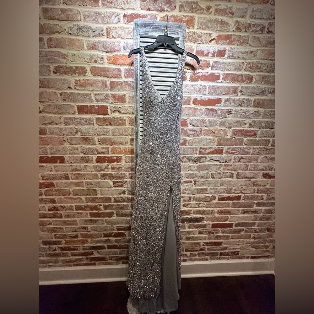 Sophia Thomas dress